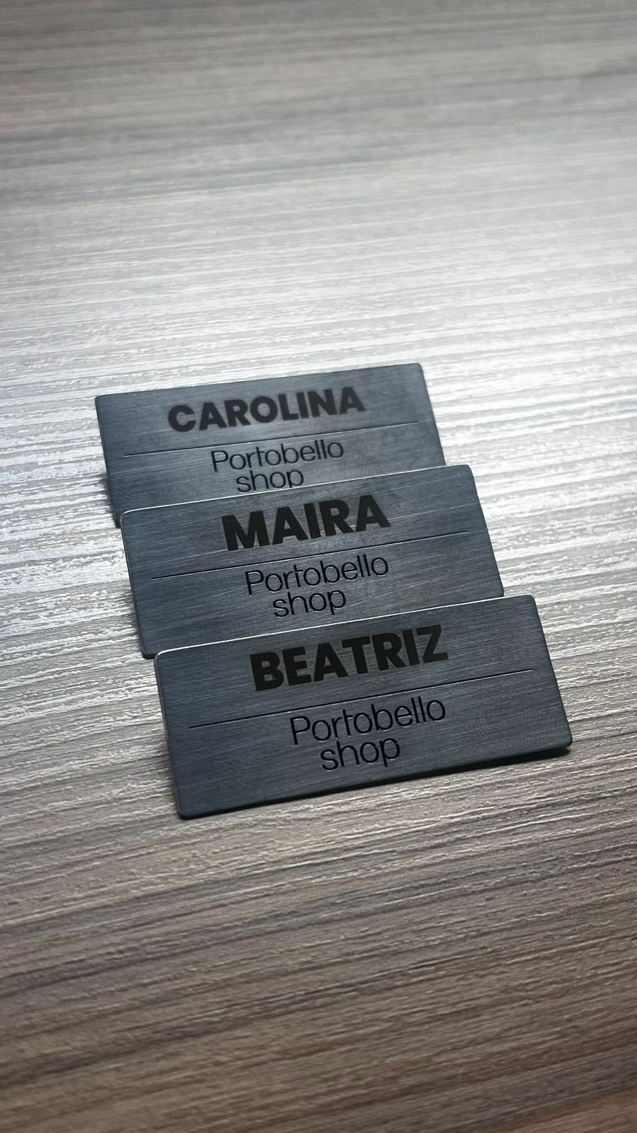 Crachás metálicos personalizados